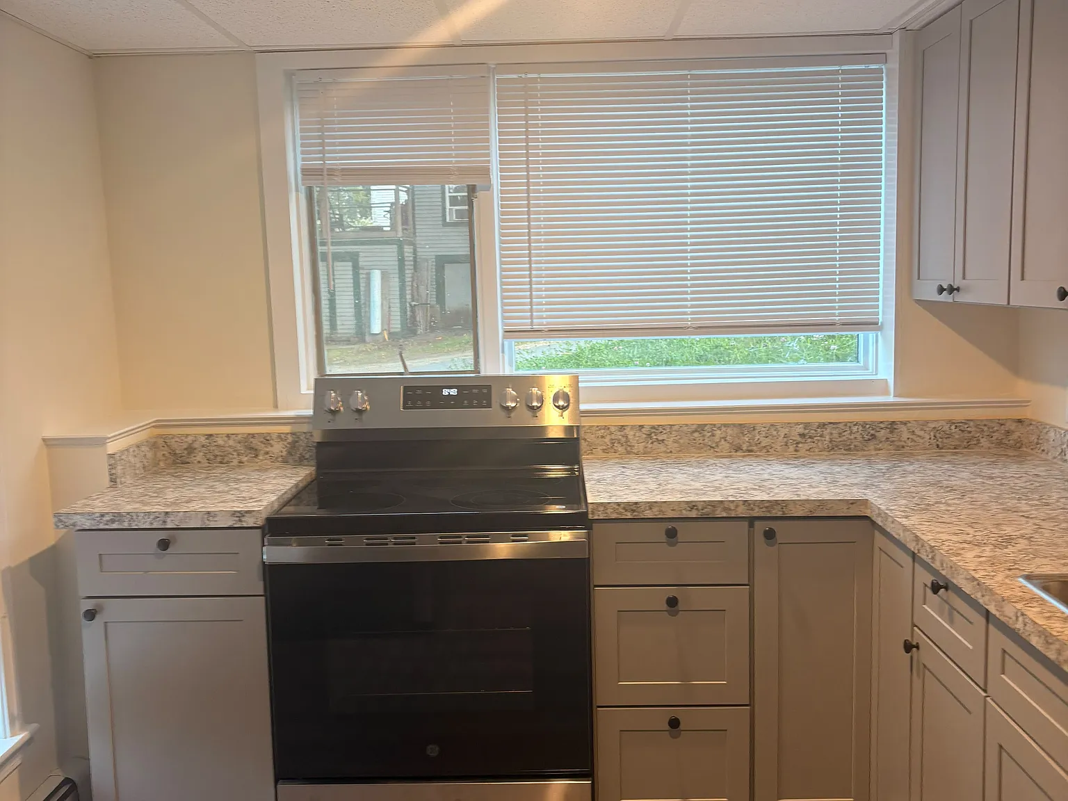 2 bed, $1,800 — Photo 3
