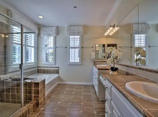 2743 Cathedral Cir — Photo 9