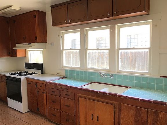 4th image of 227 W Linda Vista Ave