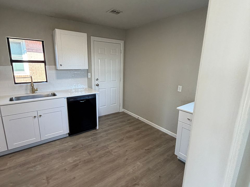 1st image of 3913 NW 32nd St