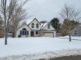 5 Page Pl, Orono, ME 04473