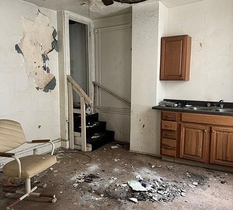 4th image of 300 3rd St