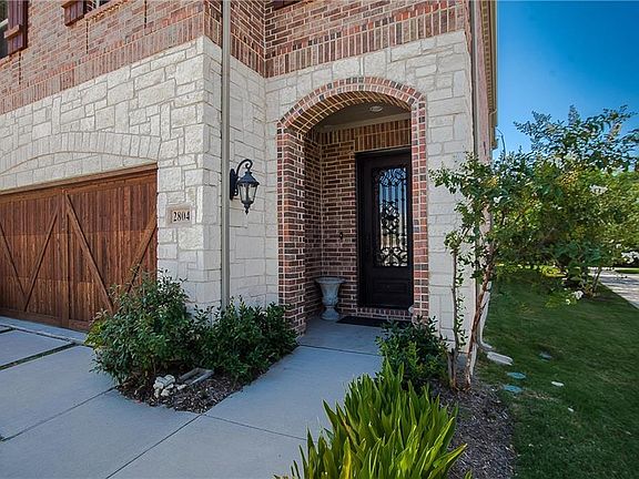 3rd image of 2804 Cedar Elm Dr