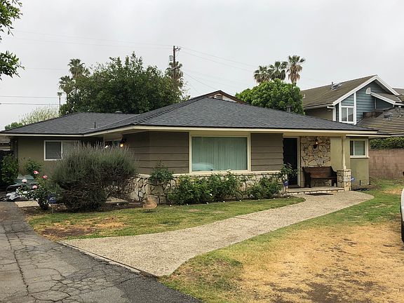 2nd image of 7840 Genesta Ave