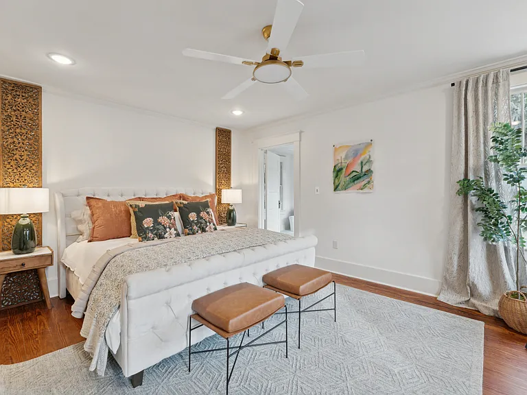 301 Washington Ave — Photo 22