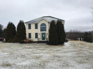 261 Kenny Dr, Stroudsburg, PA 18360