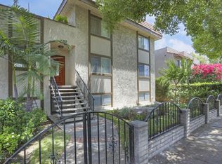 432 S Oak Knoll Ave APT 3, Pasadena, CA 91101
