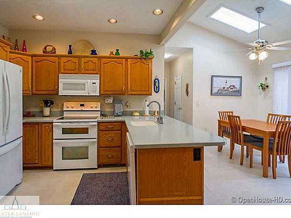 4th image of 5911 E Coventry Cir