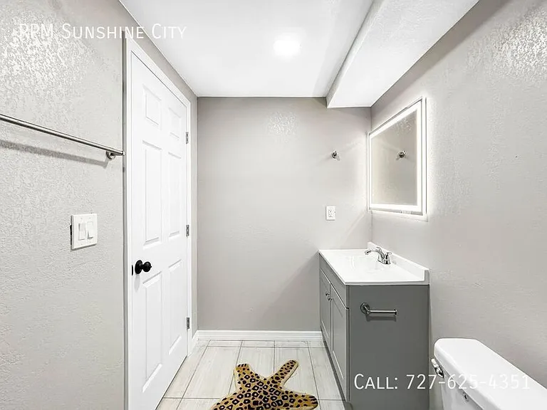 875 19th Ave S #1/2 — Photo 8