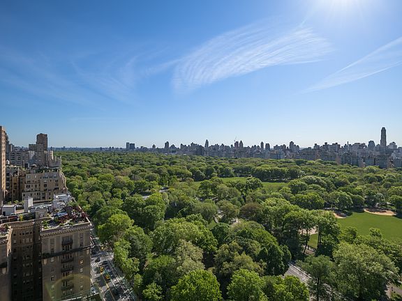 3rd image of 25 Central Park W APT 27R