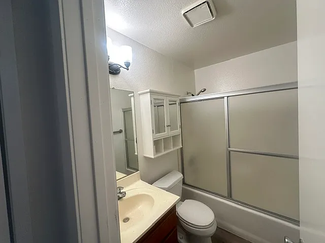 1061 Raymond Ave #302 — Photo 2