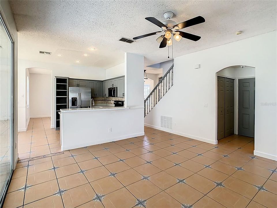 1st image of 1944 Bridgeview Cir