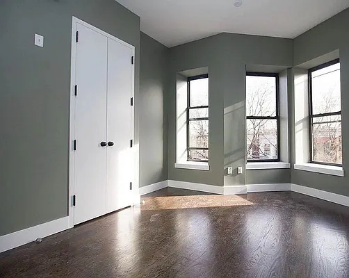 Rented by Cityside Rentals Corp | media 4