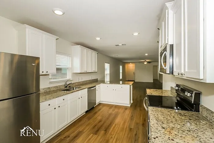4 bed, 2.0 bath, 1794 sqft, $1,980 — Photo 2