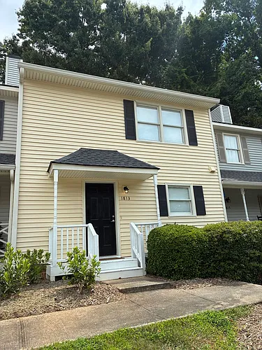 1813 Fox Sterling Dr Photo 1