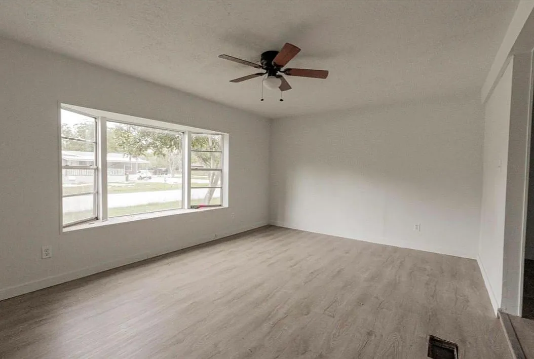 3 bed, 2.0 bath, $1,750 — Photo 3