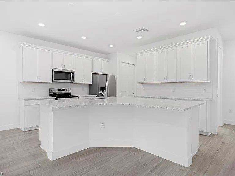 4246 Sonoma Oaks Cir — Photo 11