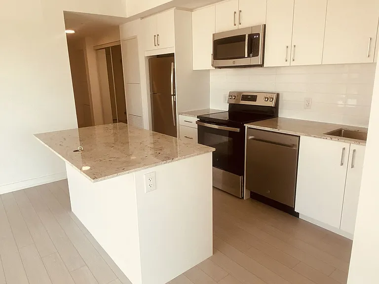 4010 Eglinton Ave W #331 — Photo 22