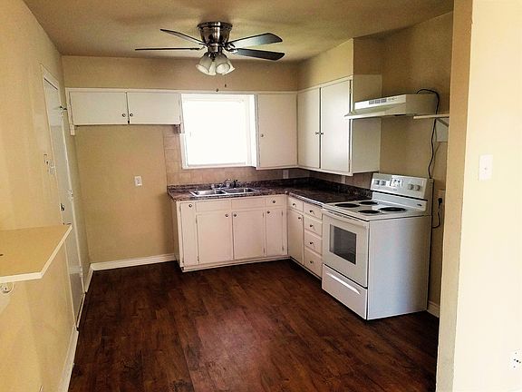 3rd image of 1008 N Burnett Ave #1