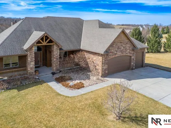 6541 Russell Emmett Ct, Papillion, NE 68133