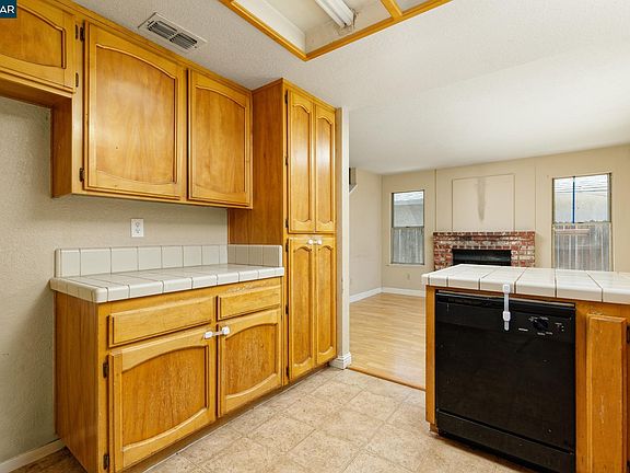 4th image of 8641 Sunnybrae Dr