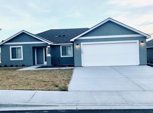 7806 Waxwing Dr, Pasco, WA 99301
