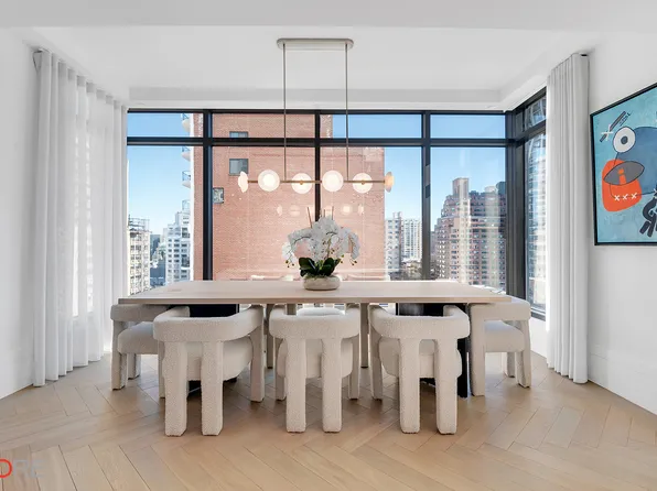 310 East 86th Street 12B image 3 of 20