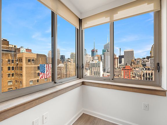 4th image of 35 W 33rd St APT 20A
