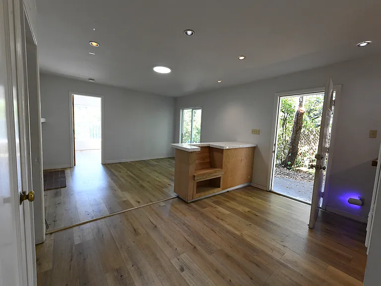 2501 Cedar St — Photo 15