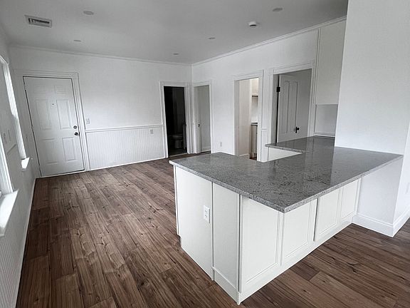 2nd image of 19 Reeves St APT 3