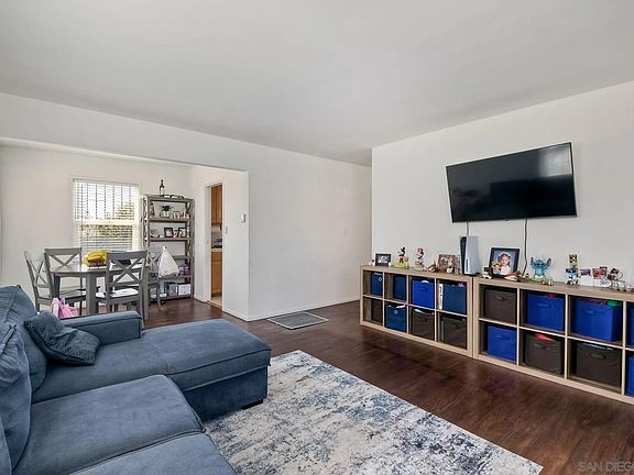 5th image of 870 42nd St