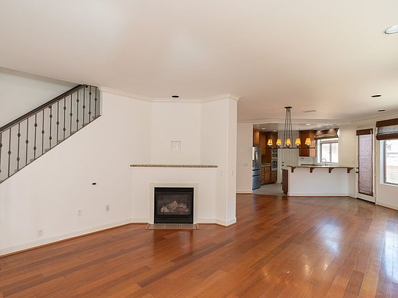 3rd image of 4081 Morrell St