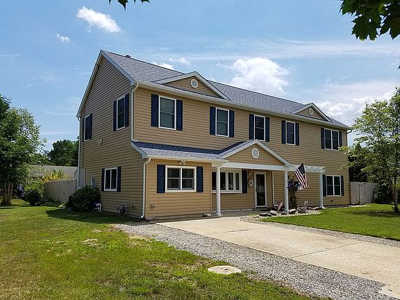 2nd image of 338 Flaam St