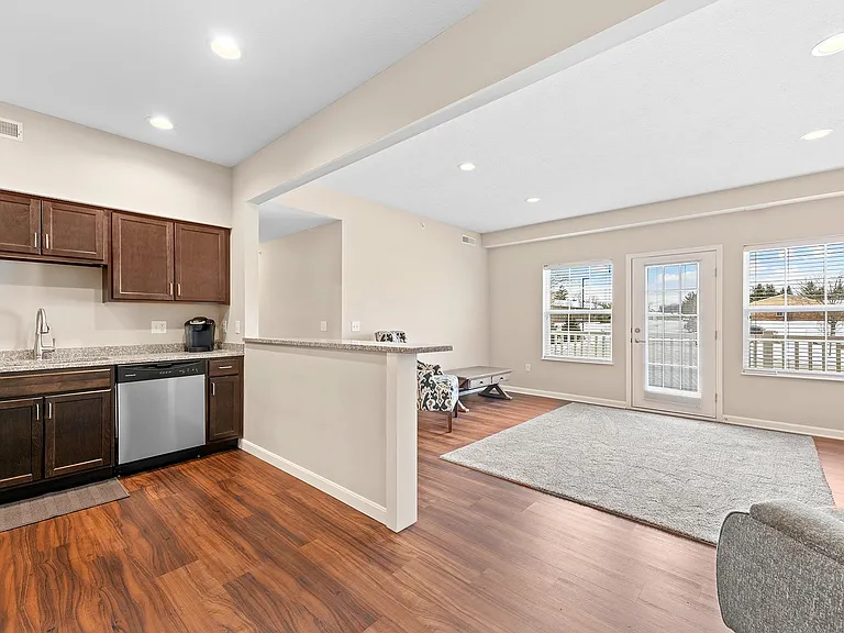 558 Colony Park Dr #301 — Photo 6