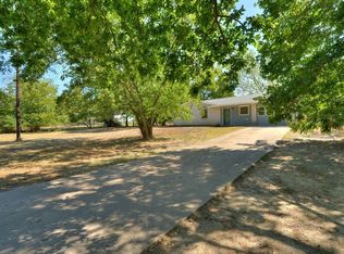 421 Chisum Trl, Burnet, TX 78611