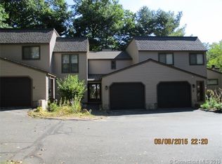 15 Walnut Ln, Avon, CT 06001