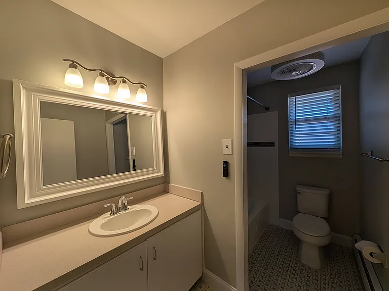340 Woodlawn Ter #F5 — Photo 12