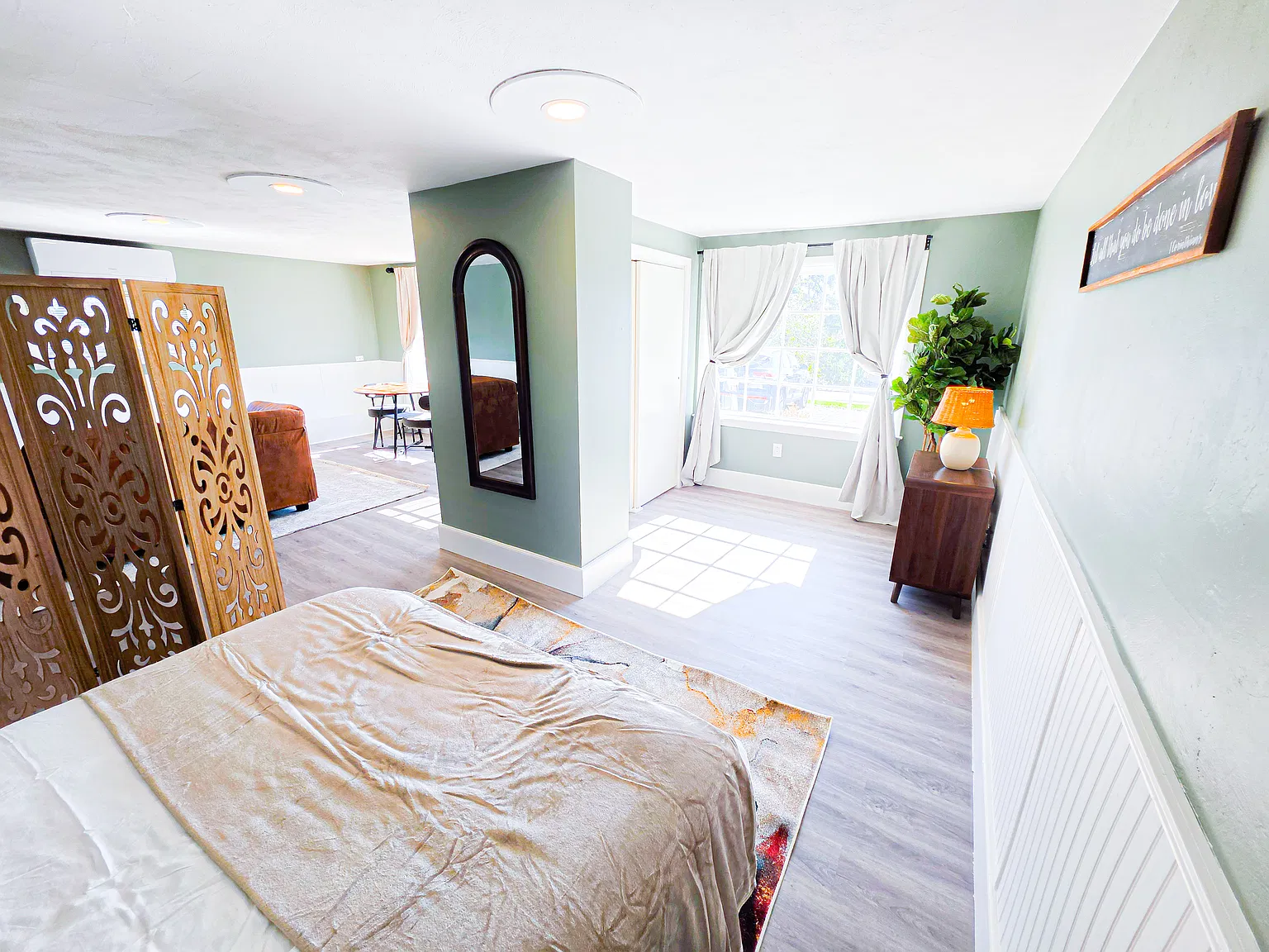 Studio, 700 sqft, $1,295 — Photo 3