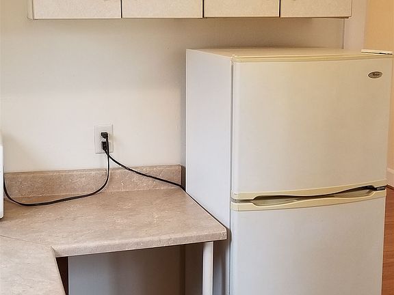 5th image of 713 Elizabeth St #2
