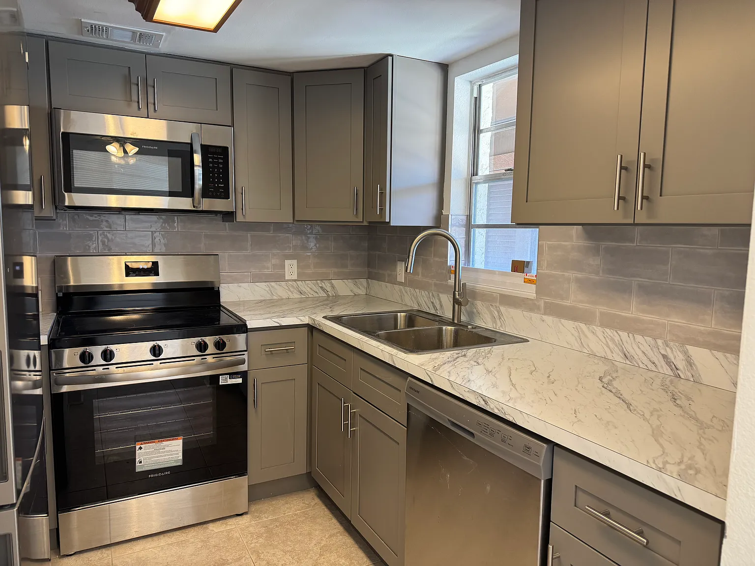 5154 Turquoise Ln — Photo 2