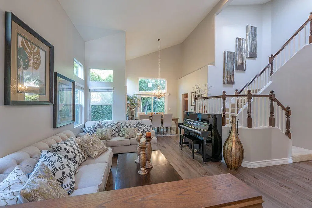 4 bed, 2004 sqft, $5,500 — Photo 3