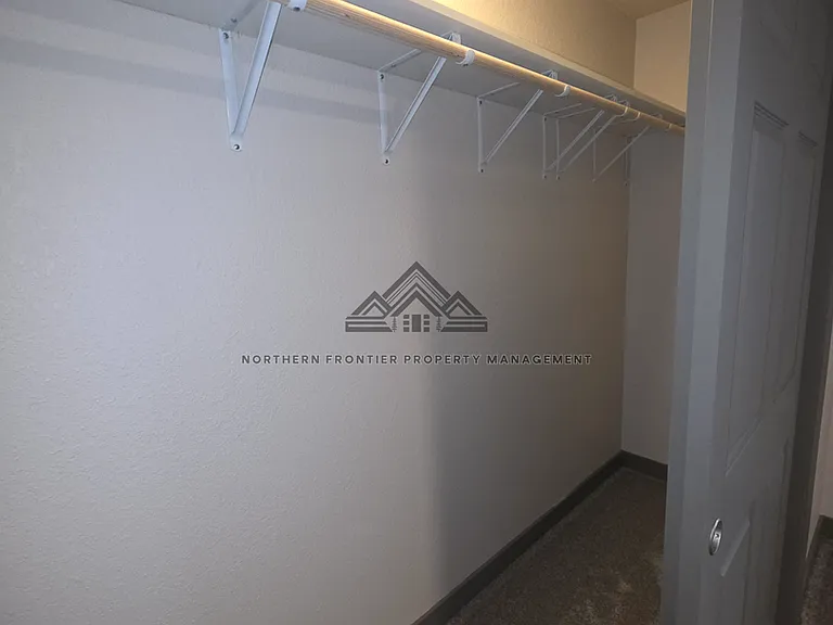 418 SW 4th St — Photo 9