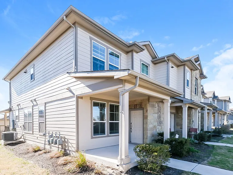 415 N Heatherwilde Blvd — Photo 4