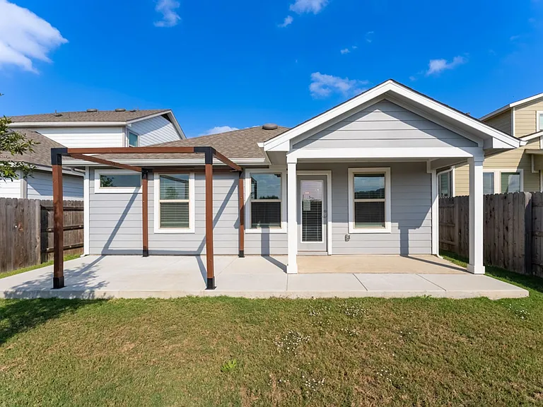 8209 McKamy Dr — Photo 24
