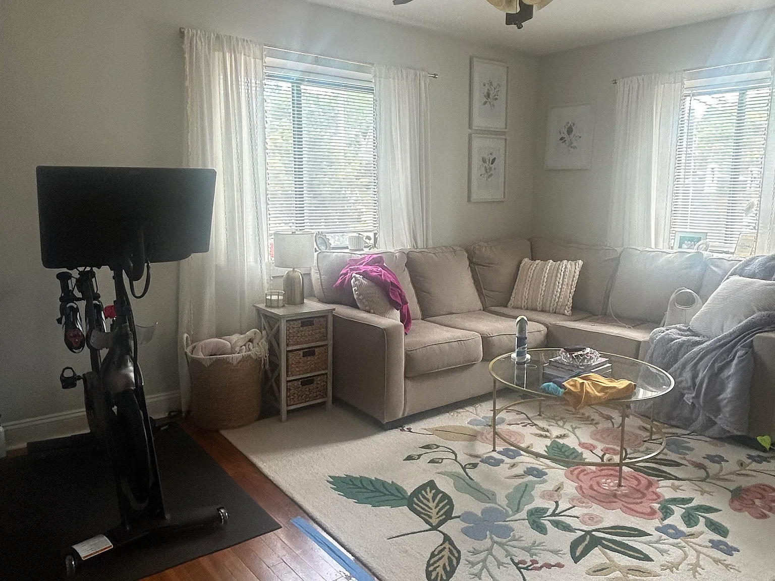 1 bed, 900 sqft, $1,300 — Photo 2