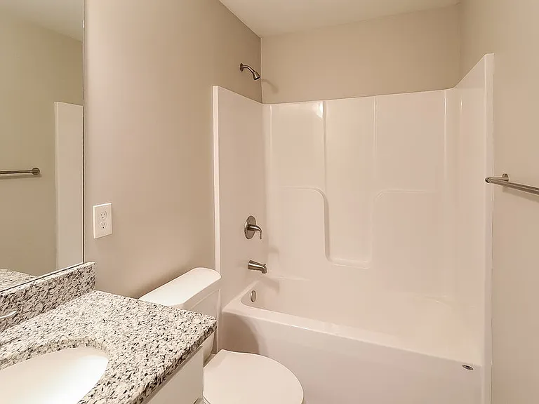 6374 Avery St SW — Photo 16