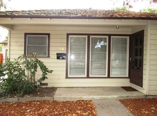 16 Athlone Ct, Menlo Park, CA 94025