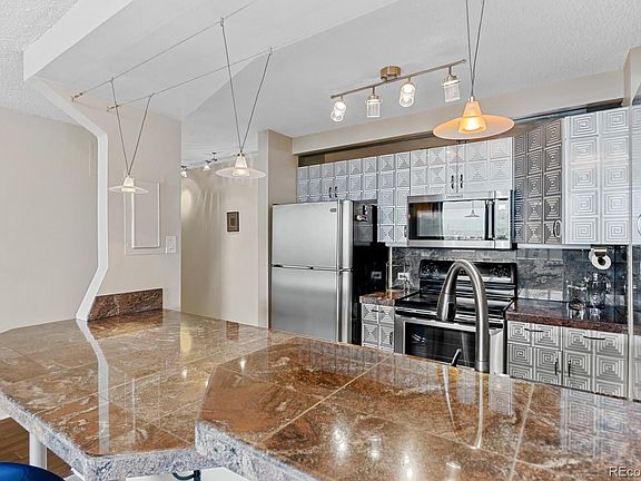 5th image of 1020 15th St APT 14A