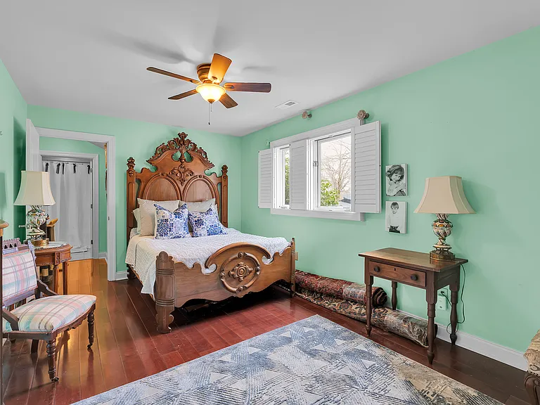 128 Rockwood Dr — Photo 32