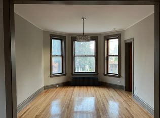 2042 W Hutchinson St #2, Chicago, IL 60618